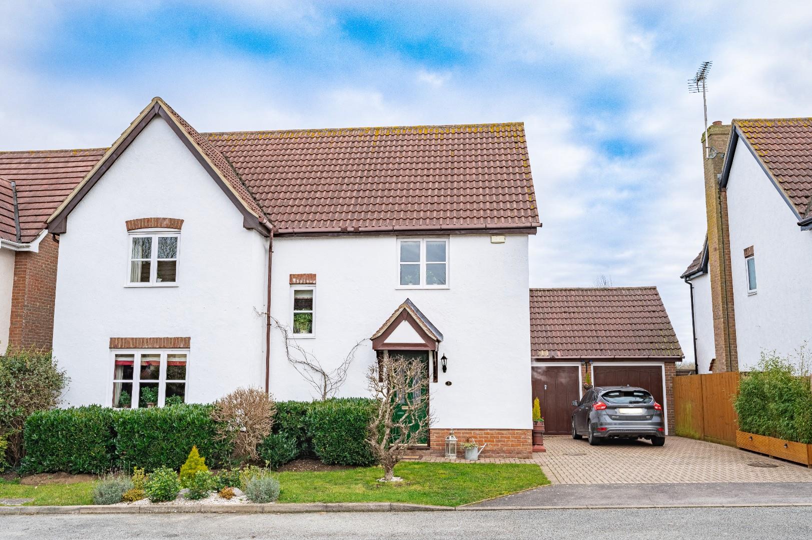 4 bedroom Detached House for sale in Dunmow