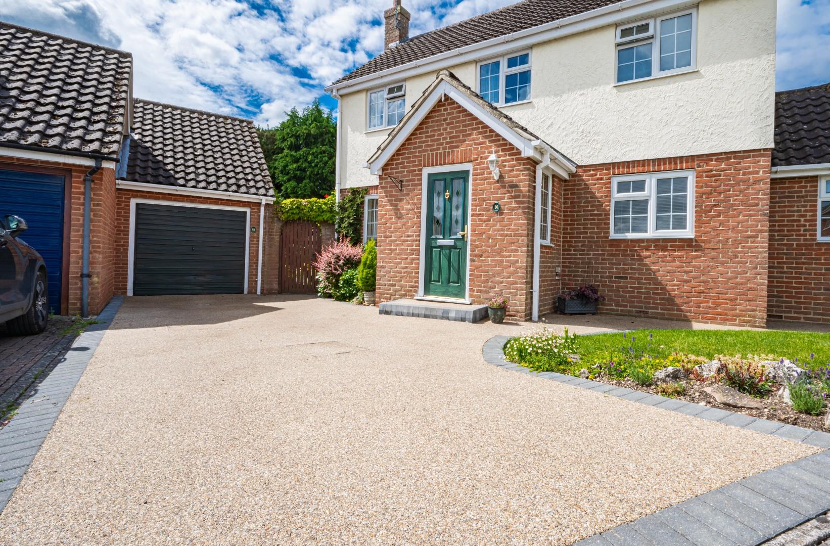 3 bedroom Detached House for sale in Dunmow