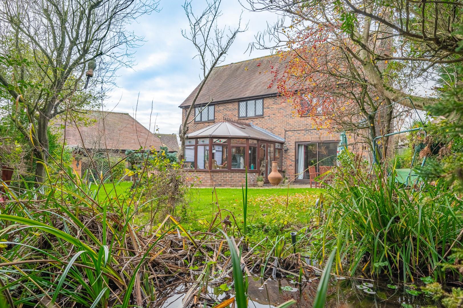 4 bedroom Detached House for sale in Dunmow