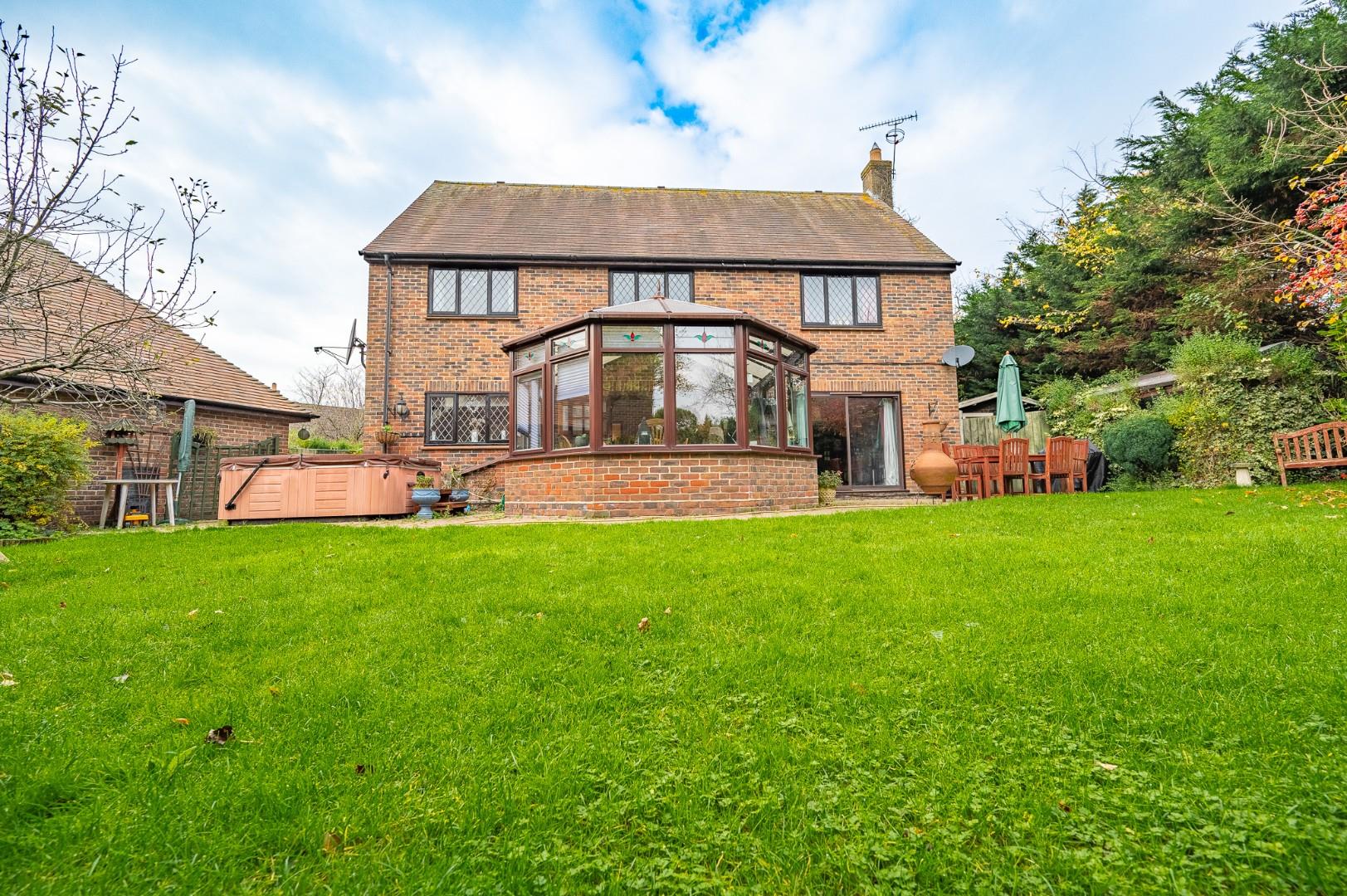 4 bedroom Detached House for sale in Dunmow