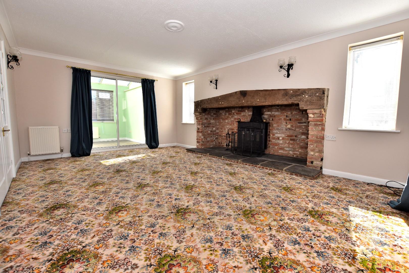 4 bedroom Detached House for rent in Dunmow