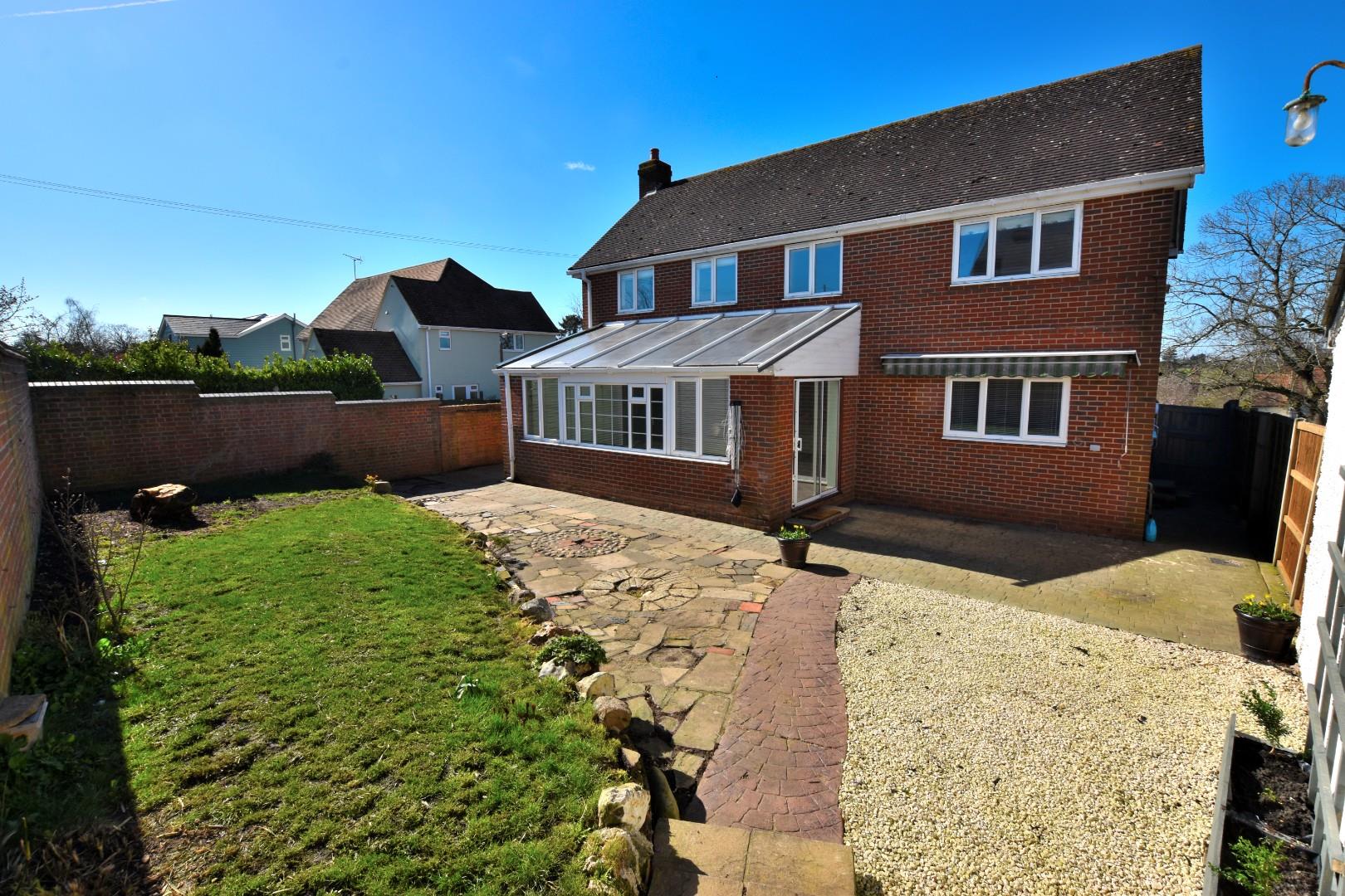 4 bedroom Detached House for rent in Dunmow