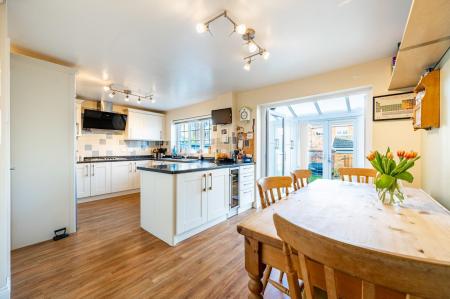 Kitchen/Dining Room