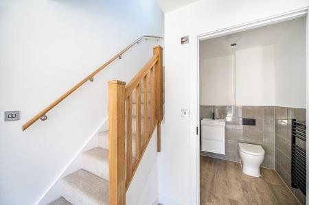 Entrance/Cloakroom