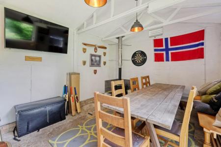 Bar/Games Room