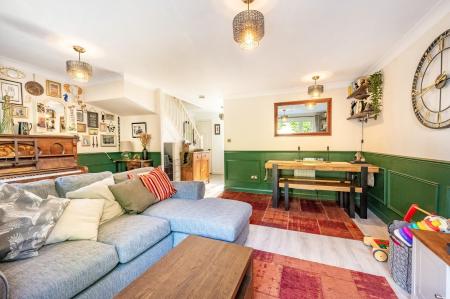 Lounge/Dining Room
