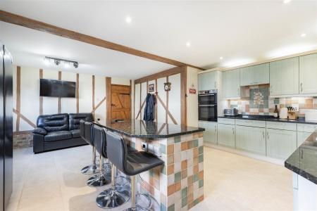 Kitchen/Breakfast Room