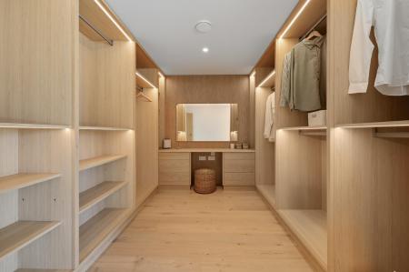 Halfyard Barn Dressing Room