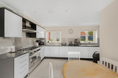 Kitchen/Breakfast Room