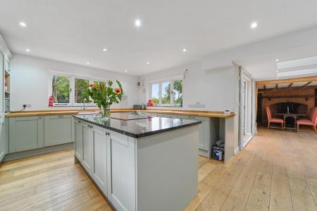 Kitchen/Breakfast Room