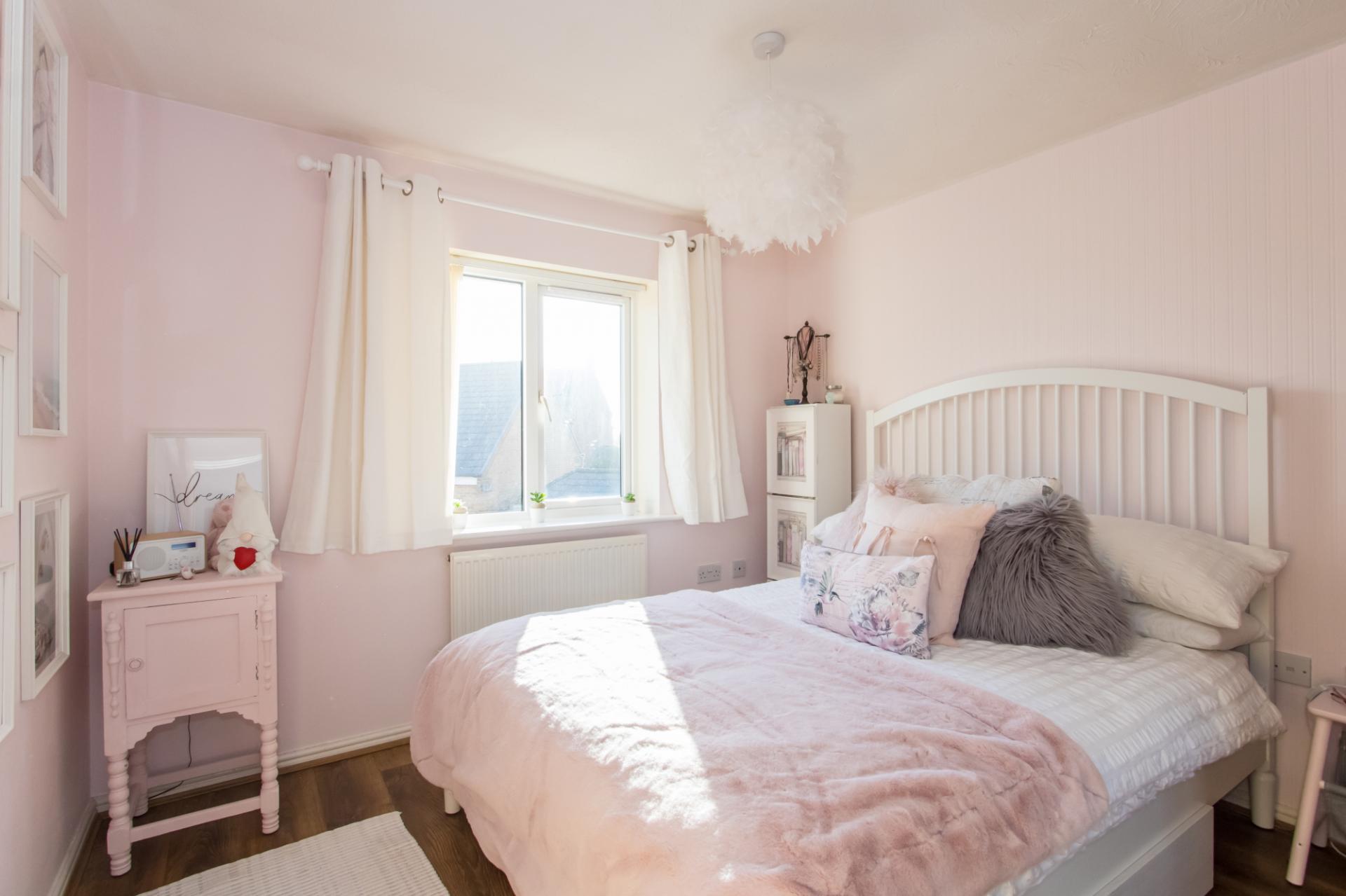 2 bedroom Flat for sale in Penarth