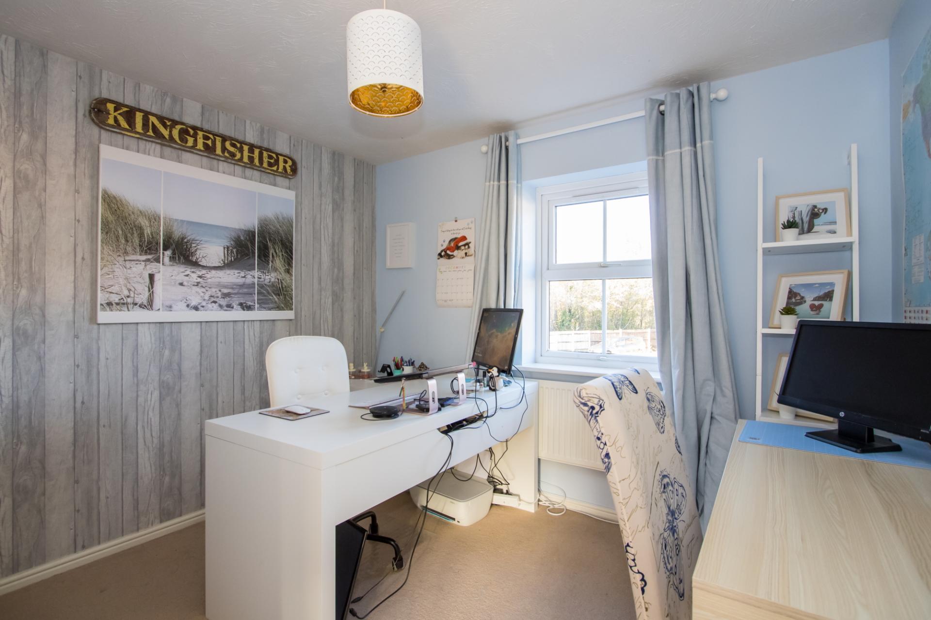 2 bedroom Flat for sale in Penarth
