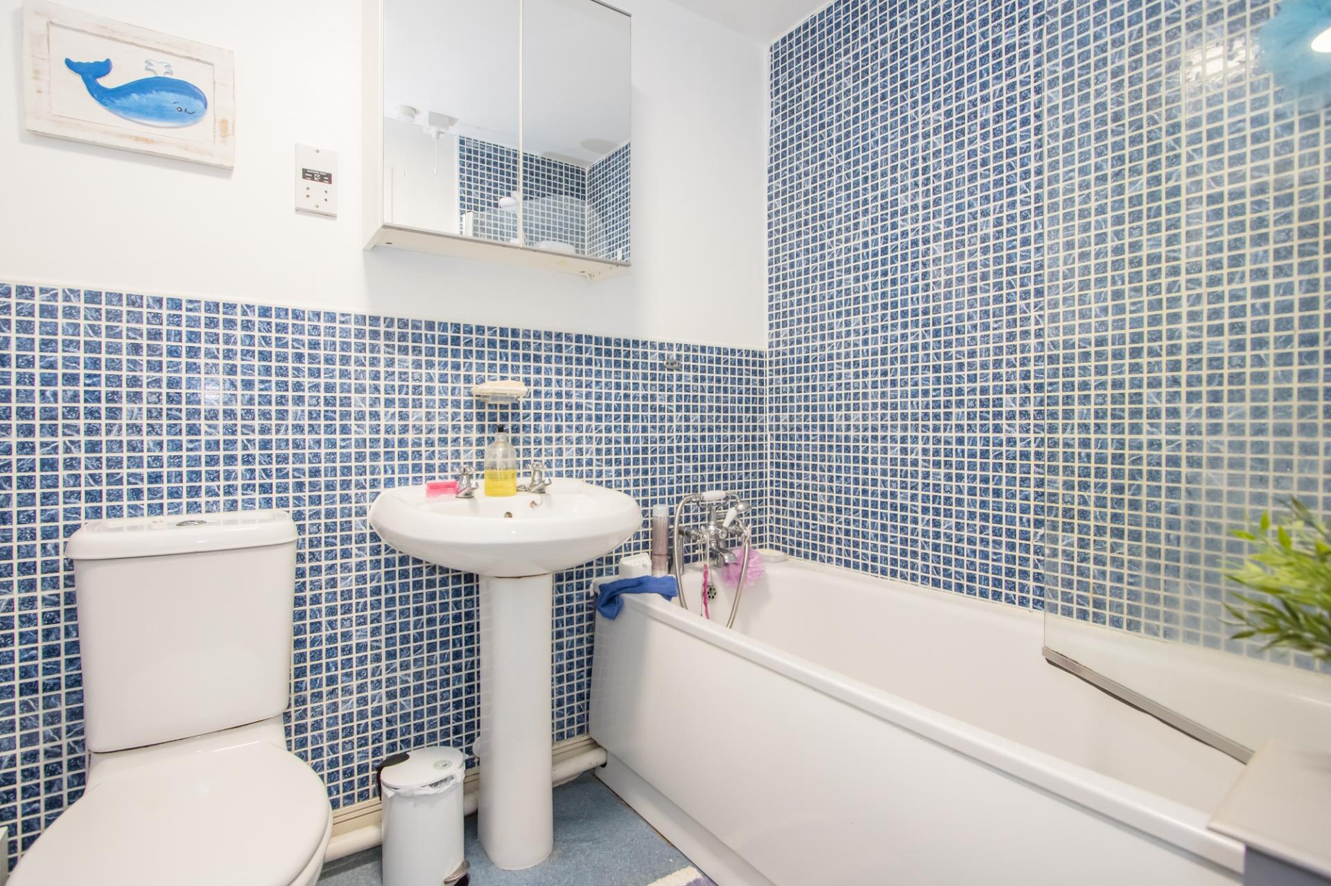 2 bedroom Ground Floor Flat for sale in Penarth