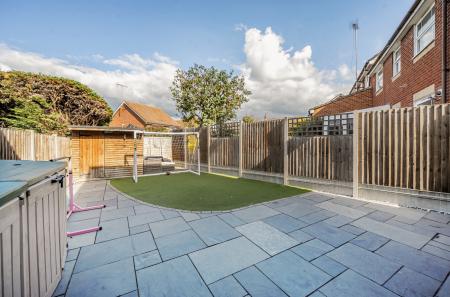 1356153-7-68d3edf...