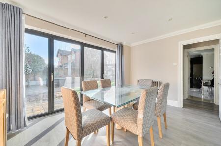 1403383-23-6979f3...