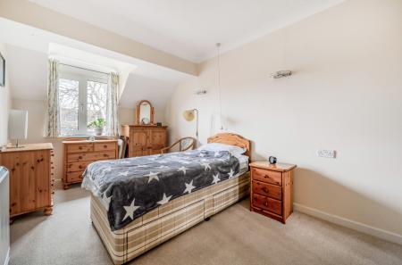 1407901-12-6980a4...