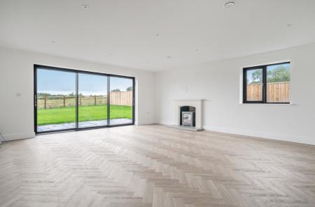 1347714-1-68c1b15...