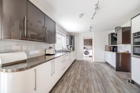 1358974-30-68e830...