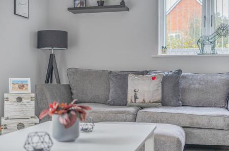 1365342-32-68ea30...