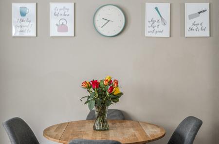 1368989-13-68f205...