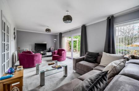 1380396-16-691c8c...