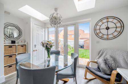 1400570-21-696f6c...