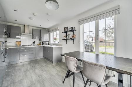 1402468-19-697790...