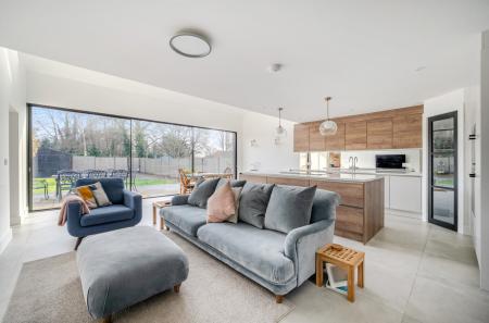 1-6989d7b04671d-1...