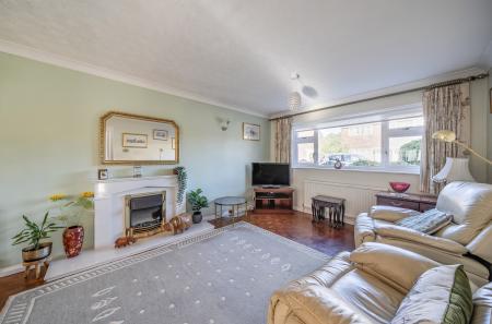 1348387-3-68bb103...