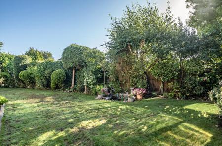 1348387-9-68bb104...