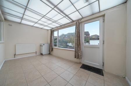 1372193-12-690237...