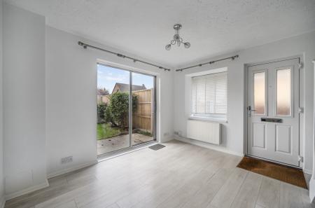 1374115-10-6903b3...