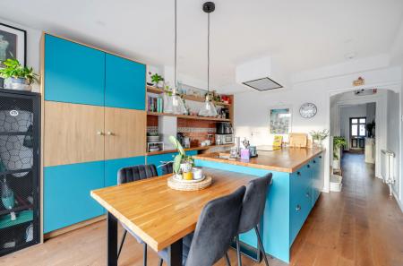 1387441-24-693fdd...