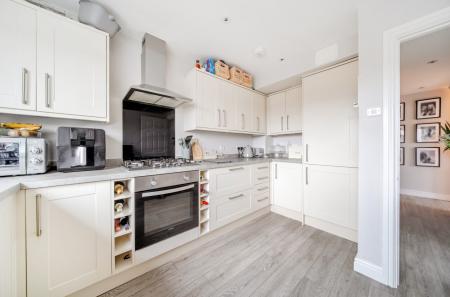 1397092-11-6960d3...