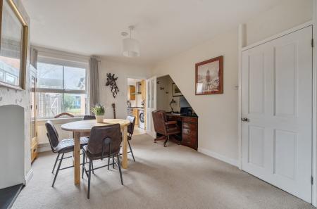 1396694-9-6965017...