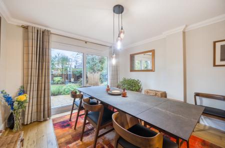 1400085-7-6969106...