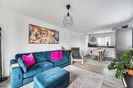 1401307-9-6970a28...