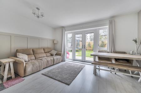 1406075-12-698493...