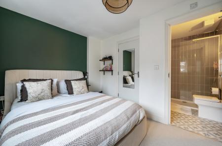 1407463-12-69864f...