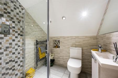 Higher Lane Shower Room