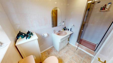 Lakeside Gardens En-suite