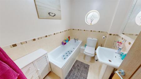 Ledbury Close Bathroom