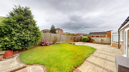 Hillside Close Rear Garden