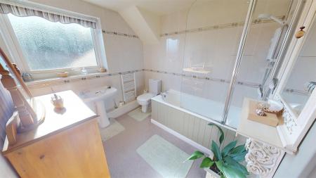 Astley Close Bathroom