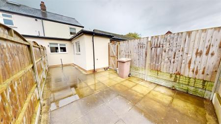 Bushey Lane Rear Garden