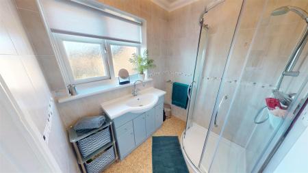 Ashbury Drive En-suite