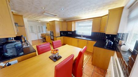 Dunsmore Close Kitchen