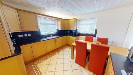 Dunsmore Close Kitchen