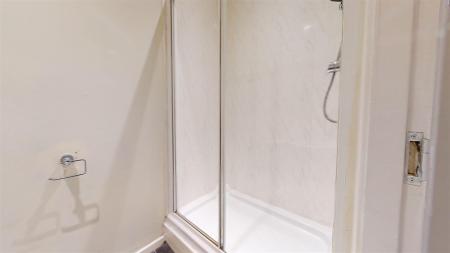 London Street Shower Room