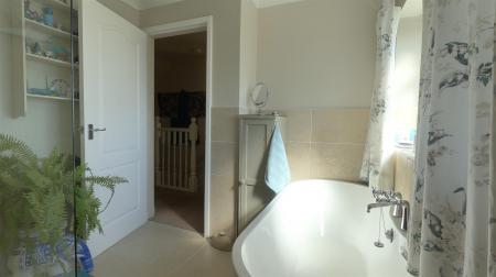 Stuart Crescent Bathroom